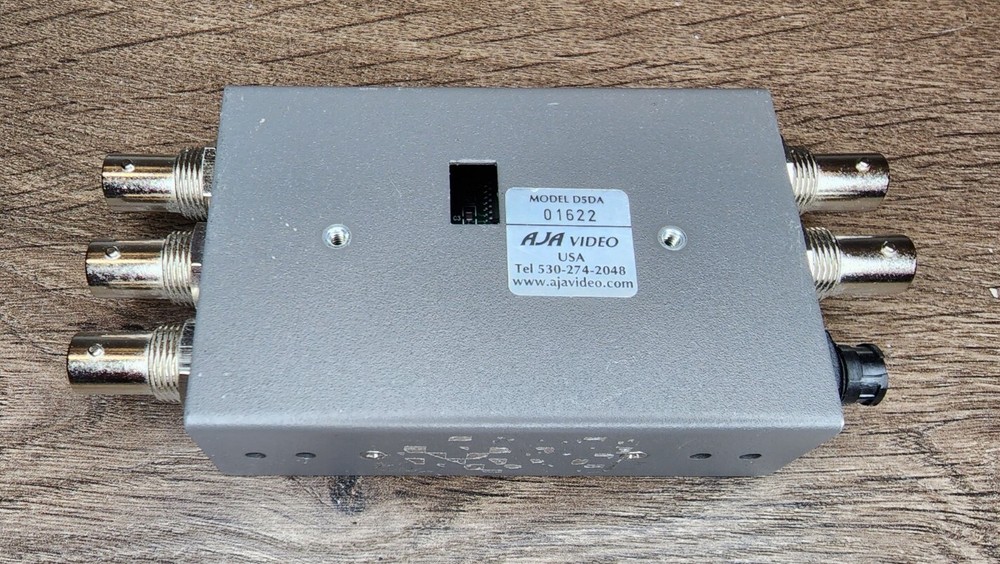 AJA D5DA Multi format 1x4 Re-Clocking SDI Distribution Amplifier, NO CABLE!