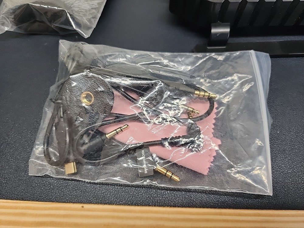 Sevenoak MicRig Video Bundle with Grip Handle, Stereo Microphone & LED Light