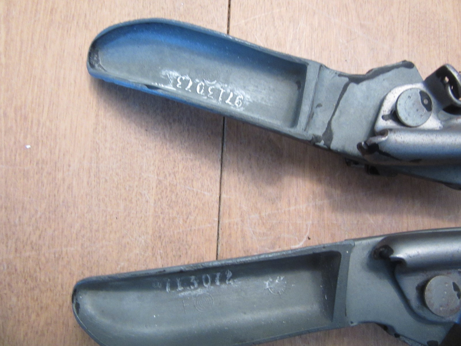 1971 -1976 GM A body convertible latches full size cars