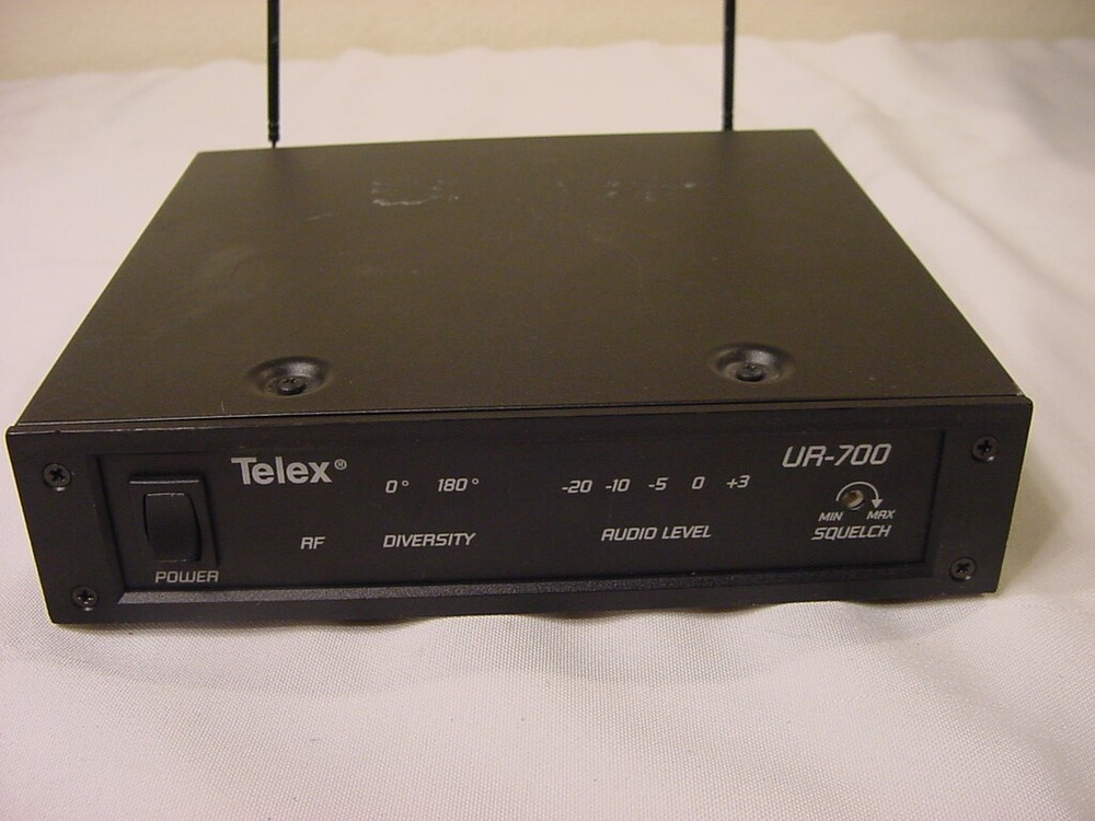TELEX UR-700 WIRELESS MICROPHONE SYSTEM 71241