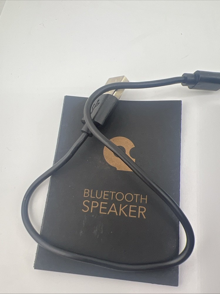 OSKULL Compact Bluetooth Wearable Waterproof Speaker OSKULLCBS01