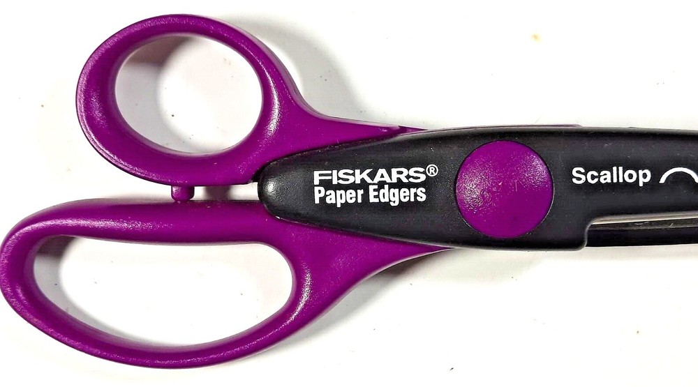 Fiskars Paper Edgers scissors SCALLOP pre-owned