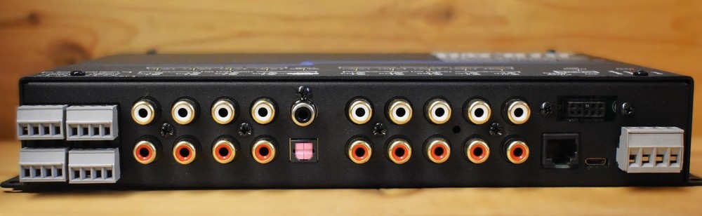 Audio Control DM-810 Processor & Audio Connect AC-BT24 Bluetooth Programmer