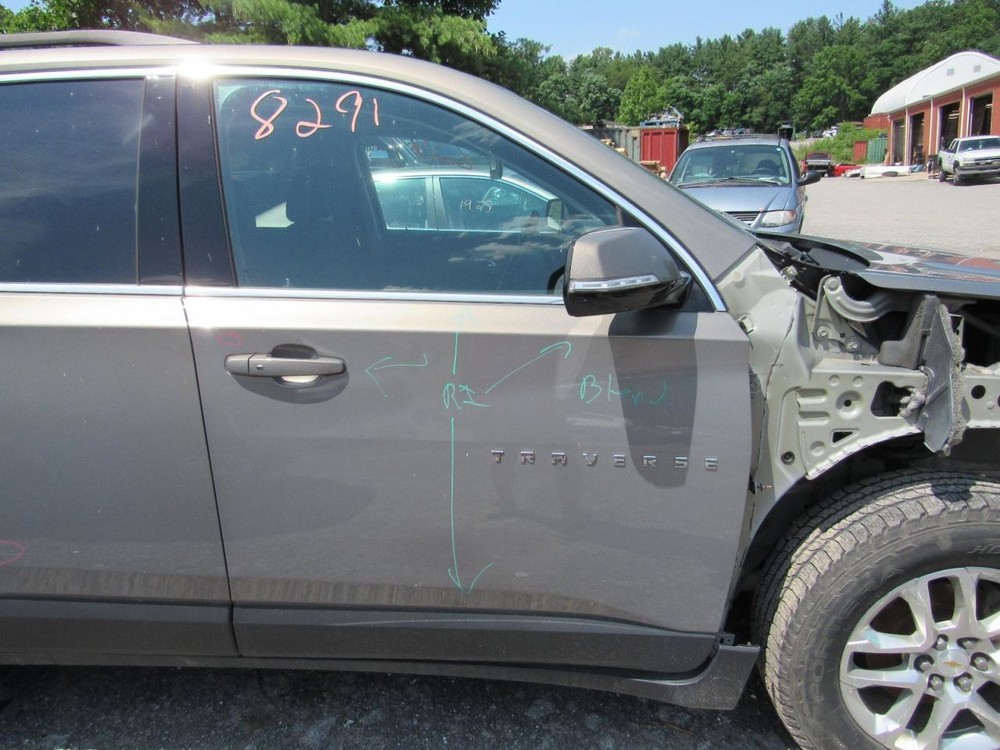 TRAVERSE 2018 Glove Box 1059611