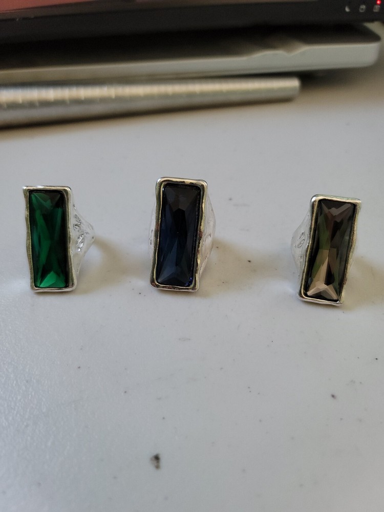 Silver rectangular aroura borealis style uno de 50 type ring choose color/size