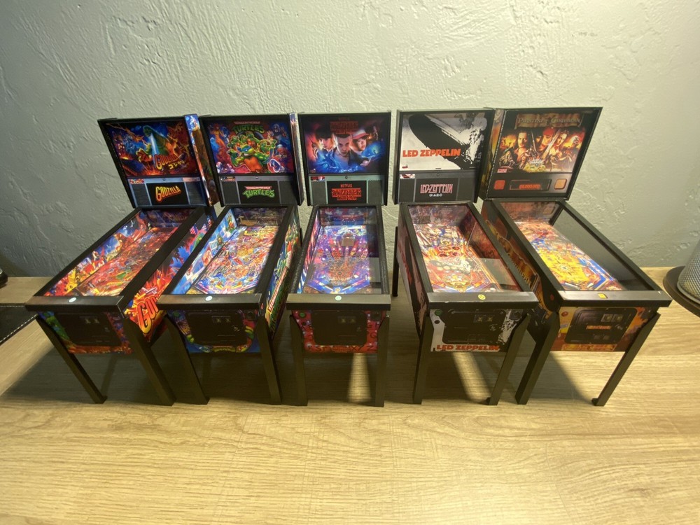 Large 1/8 Scale Replica “Stranger Things” Pinball Machine Scale Model Keepsake