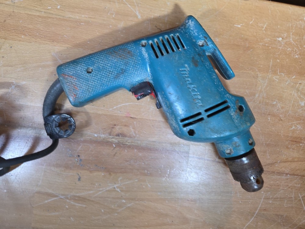 Makita Drill 10mm DP3720 Variable Speed Corded Drill