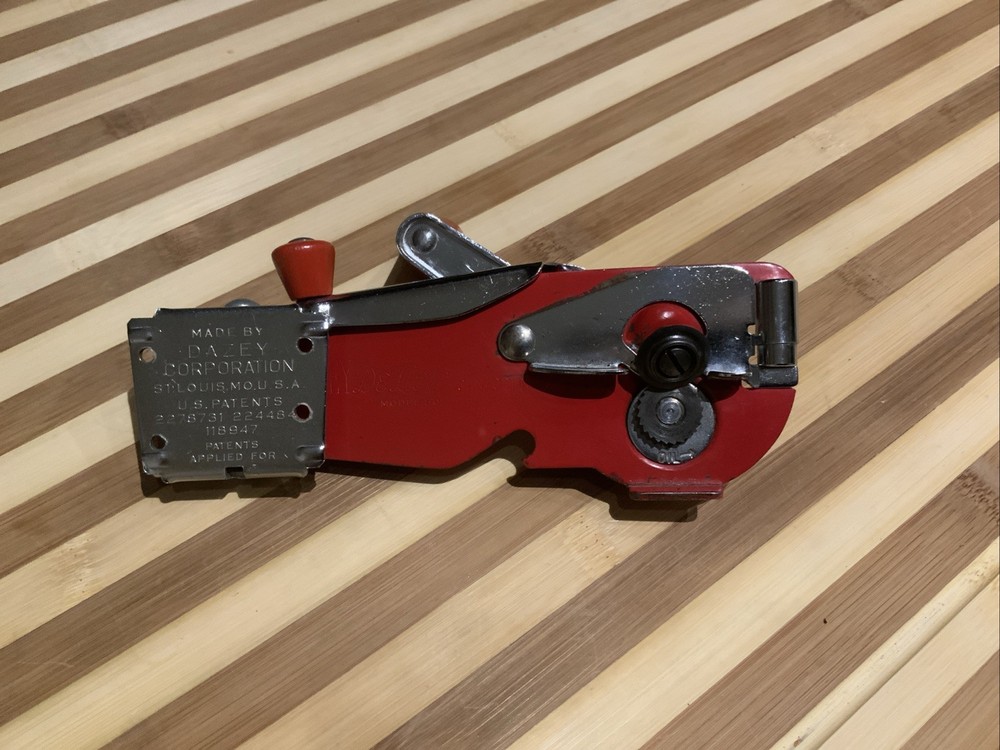 Vintage Dazey Model 80 Wall Mount Can Opener Chrome Red Knobs No Mount