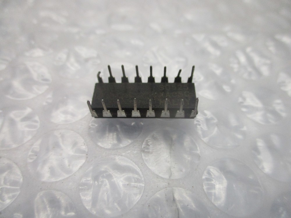 HARRIS CD4017BE INTERGRATED CIRCUIT NSNP