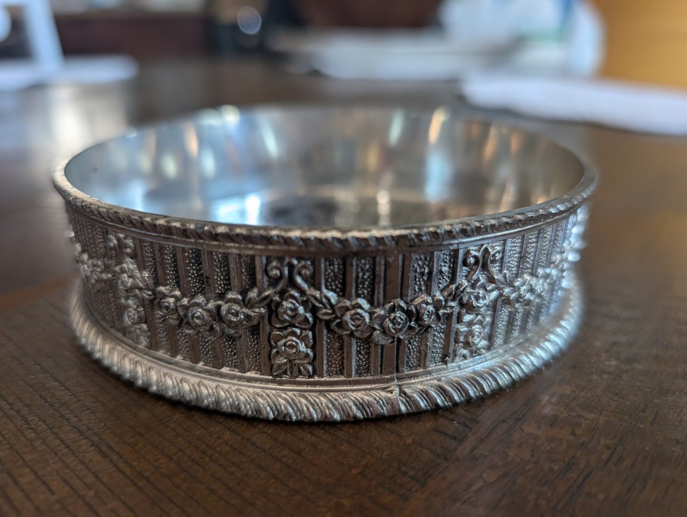 5" Dish Japan Lion Silverplate Wine Bottle Holder