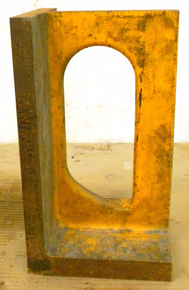 UNKNOWN BRAND GROUND UNIVERSAL RIGHT ANGLE IRON, 9" X 16" X 8"