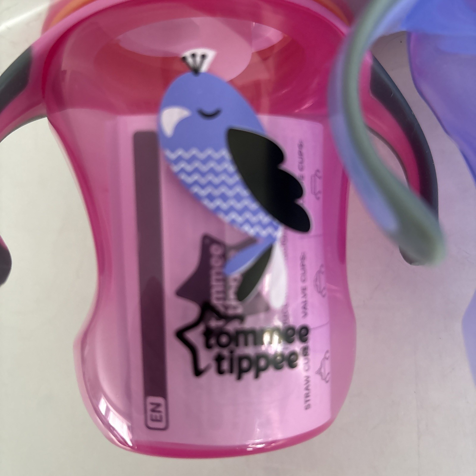 Tommee Tippee 2 Trainer Sippee Cups 7+ Sin BPA Free - Spill Proof 8 oz New