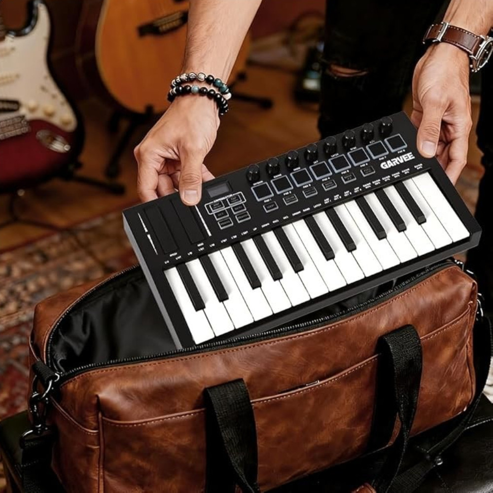 25-Key Professional MIDI Keyboard Half-Weight, 8 Backlit Pads & Knobs, Bluetooth