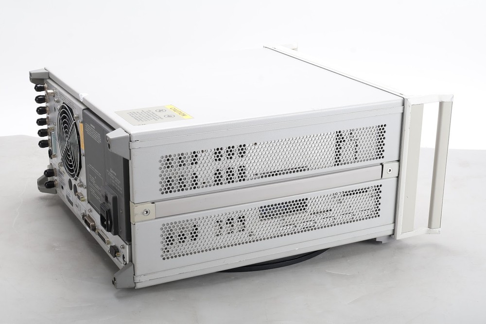 Agilent 8753ES S-Parameter Network Analyzer With Options 1D5 and 075 - Fair