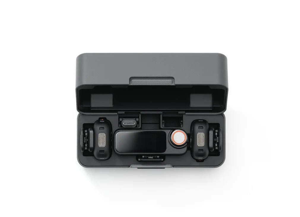 DJI Mic 3 (2 Transmitters + 1 Receiver + Charging Case)