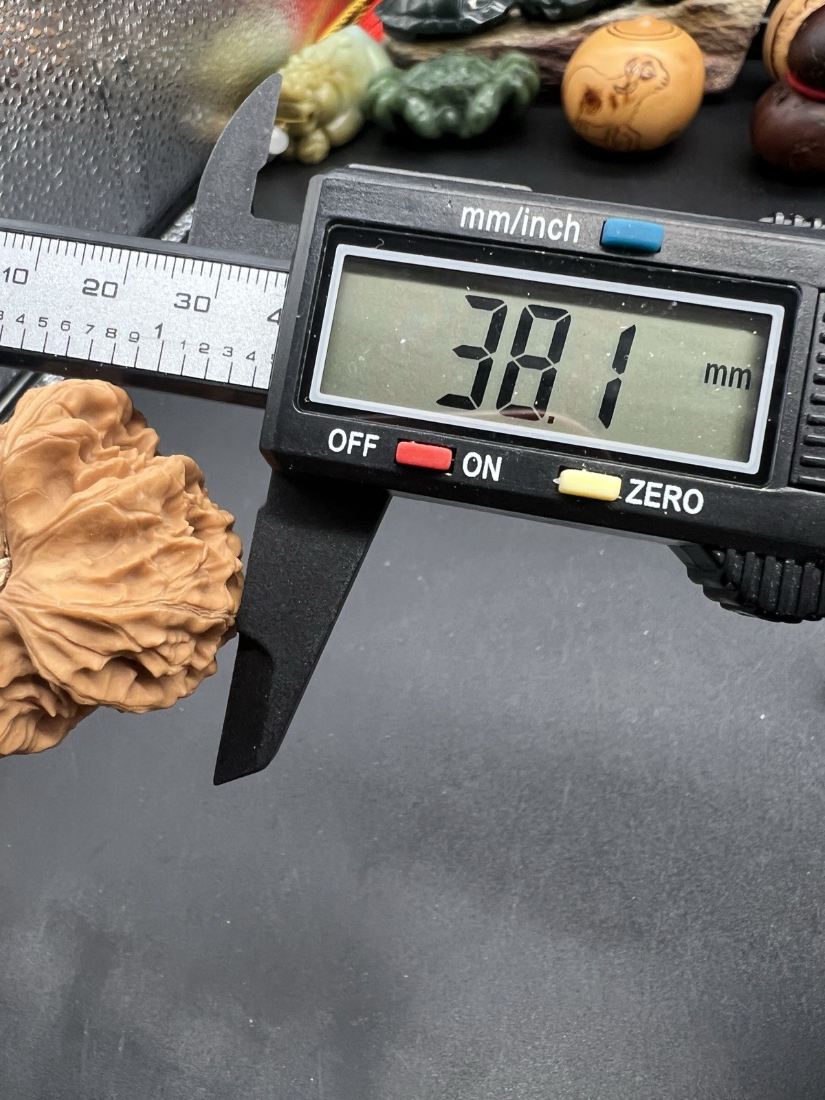 Pair of Match Chinese Health Walnut Collection 39×38×38mm精配文玩核桃 ～全品无名小众