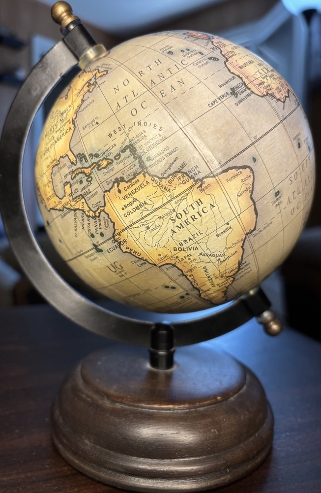Globe 8.5 Inch Desktop Wood Base