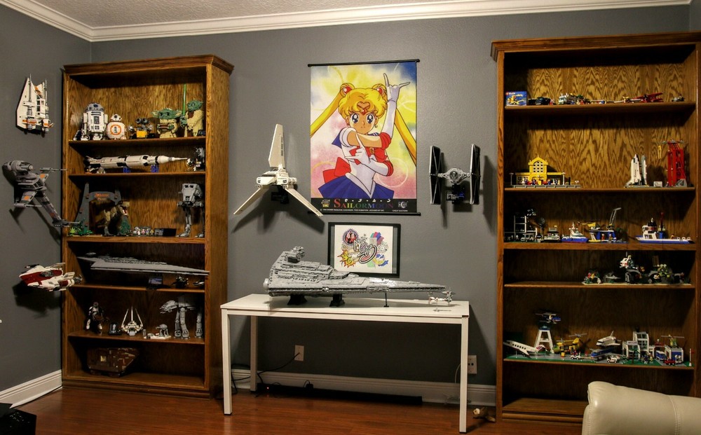 Ultimate Display Solutions wall mount kit for Lego 75060 Slave 1