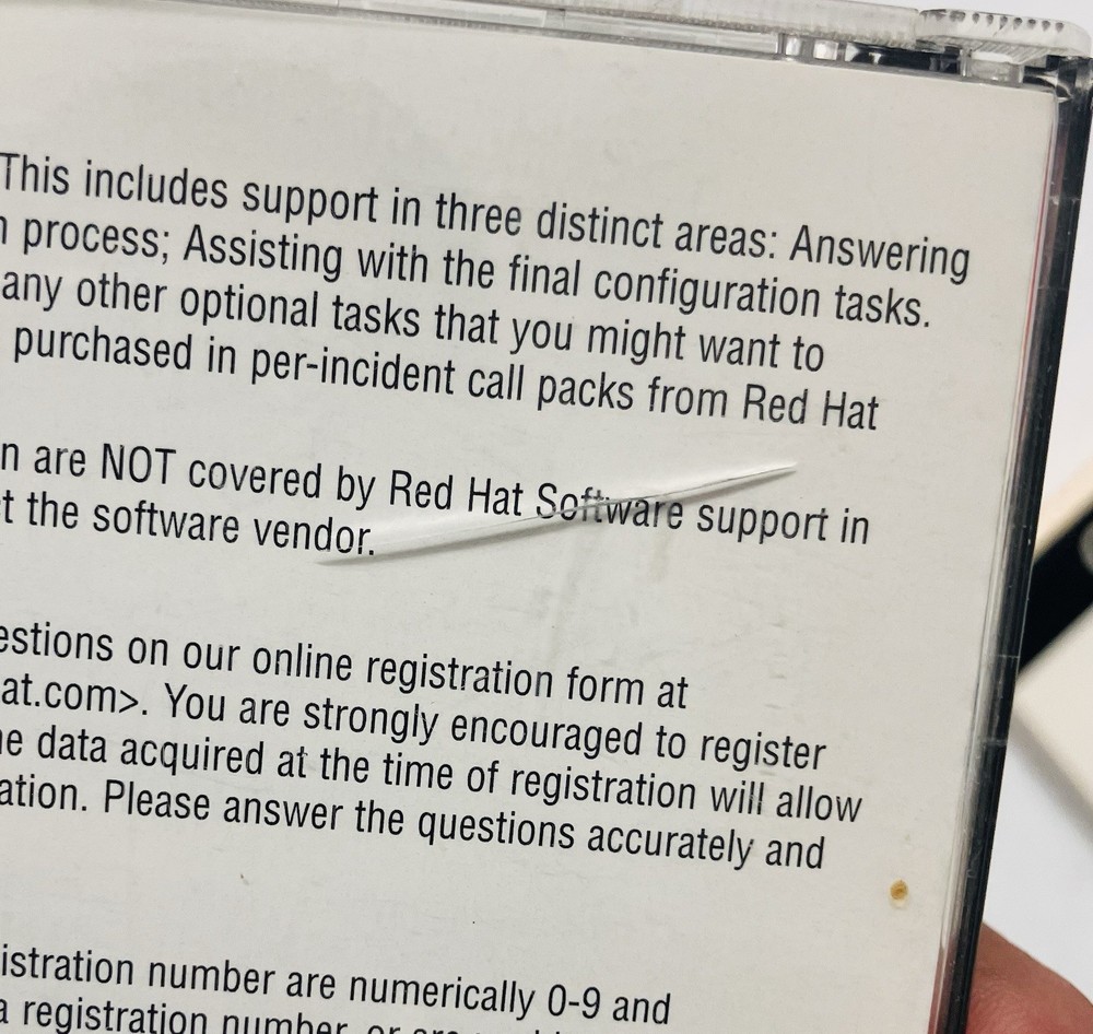 Red Hat Linux 6.0 OS for Intel PCs (2-CD, 1999) w Reg Code & Official User Guide