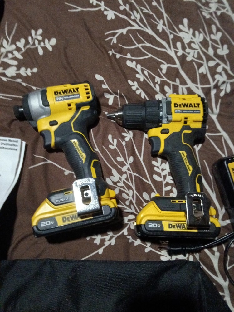 DEWALT ATOMIC 20-Volt MAX Cordless Brushless Compact Drill/Impact Combo Kit -...
