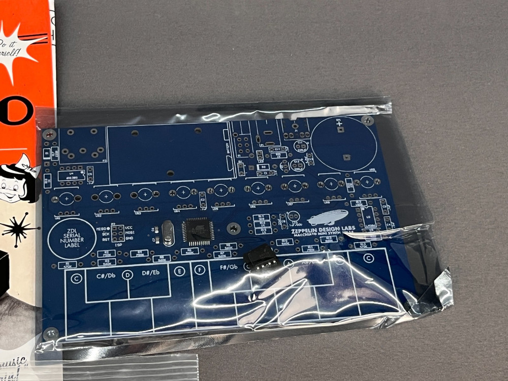 NOS/New Zeppelin Design Labs Macchiato Mini Synth + Manual (4E)