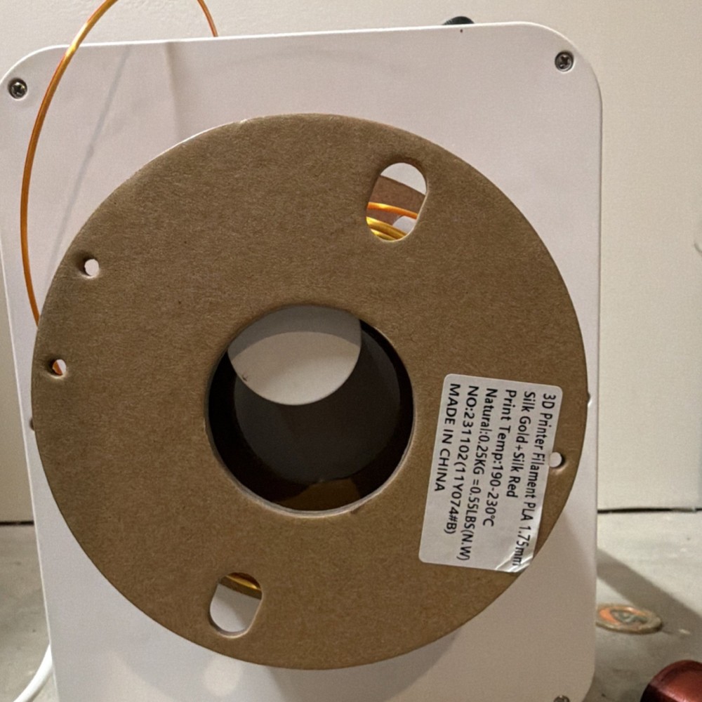 toybox alpha 2 White Compact Desktop 3D Printer Touchscreen Wi-Fi Used