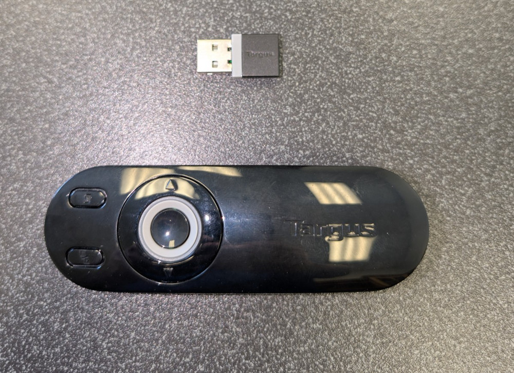 Targus AMP13US Wireless Presenter Laser Pointer USB Trackball Mouse