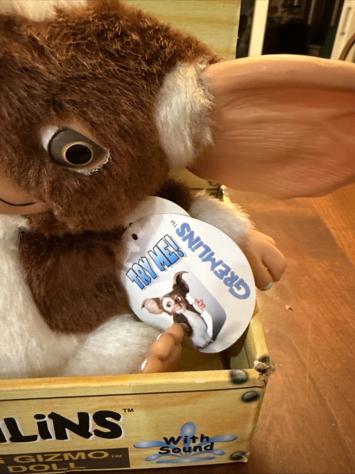 NECA Gremlins Dancing Gizmo Plush Doll With Sound 6"