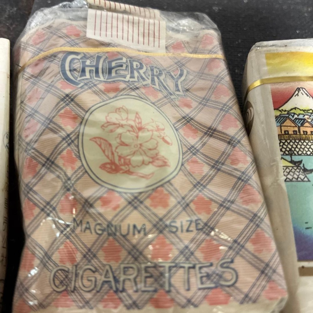 Retro box cigarette package and kissel