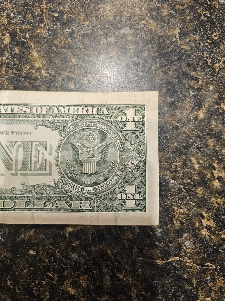 2017 A $1 dollar Bill Ink Printing Error On Serial Number