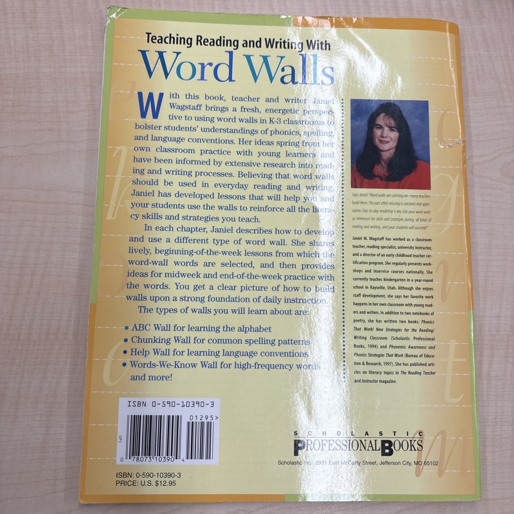 Teaching Reading and Writing With Word Walls