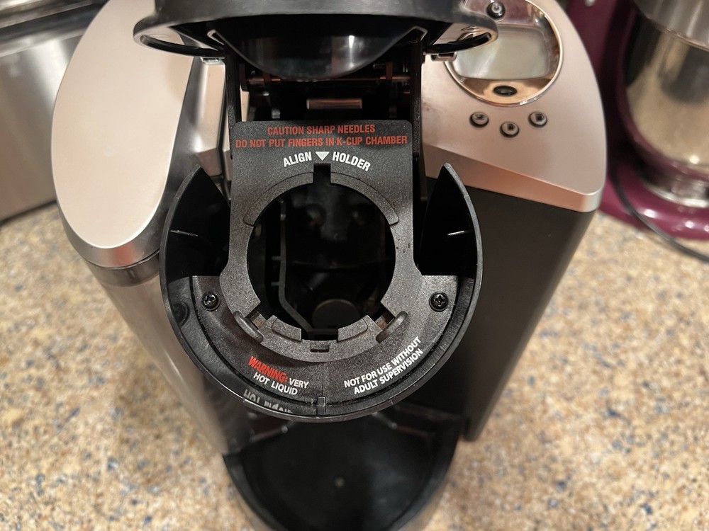 Keurig Single Cup Coffee Maker Model K60, Missing Portion Cup + Grate, For Parts