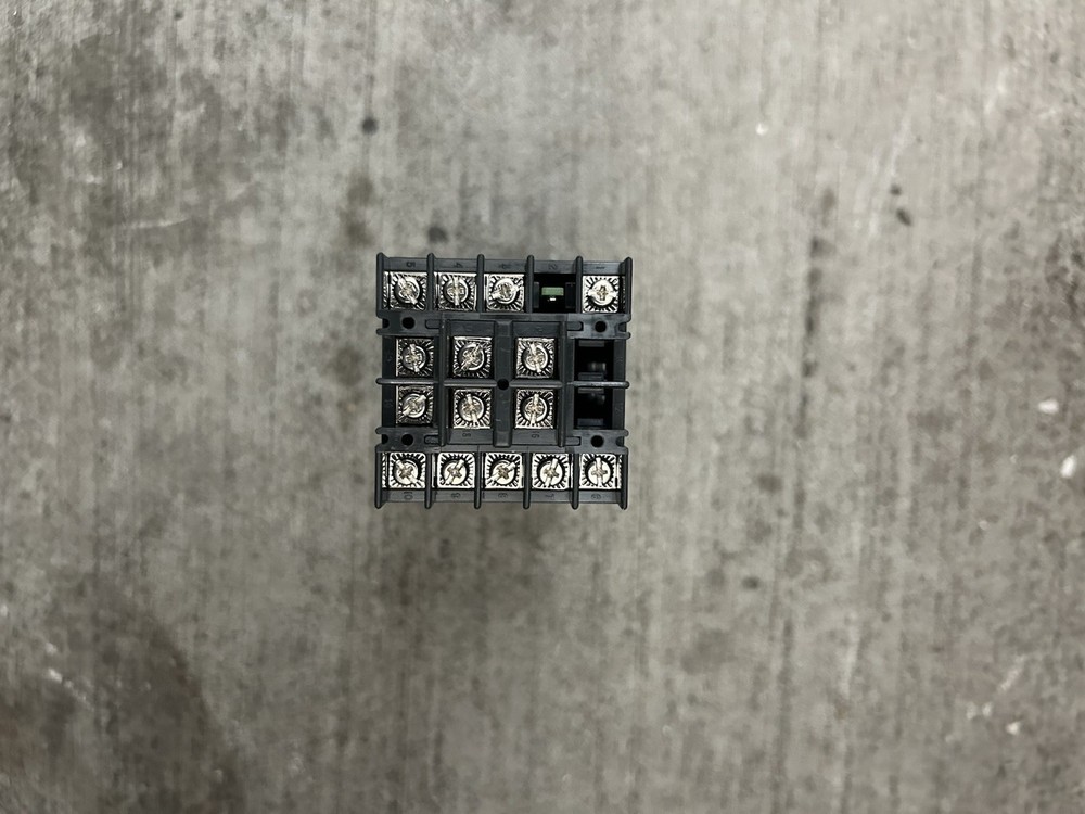 DWYER Temperature Controller: 16L, RTD/Thermocouple, Universal Input, 100 / 240V