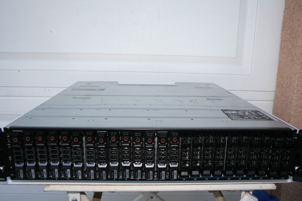 Dell powervault MD3220i E04J
