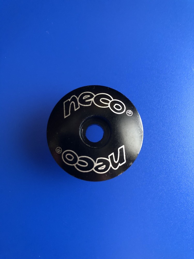 Neco Threadless Bicycle Headset Stem Cap 1 1/8" Black Pre-Owned