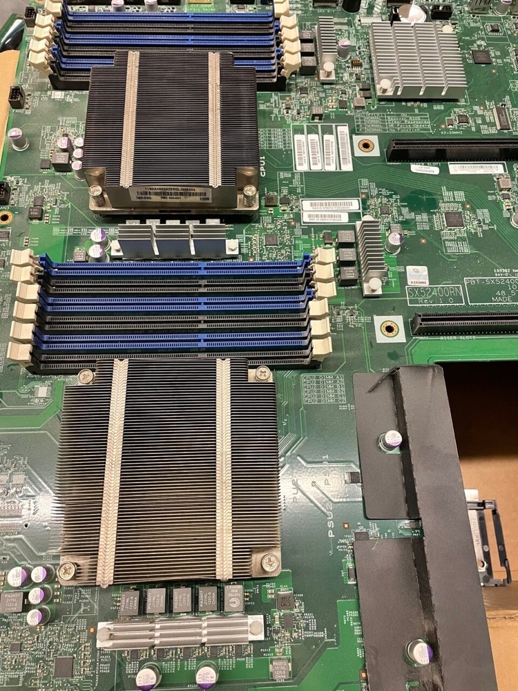 03X4425 IBM THINKSERVER RD330 SYSTEM BOARD. INCLUDES HEATSINKS AND  PROC