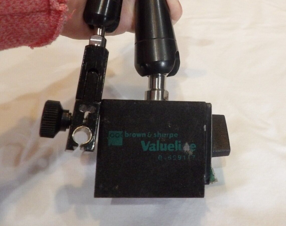 Brown & Sharpe Magnetic Base Indicator Holder #01699117