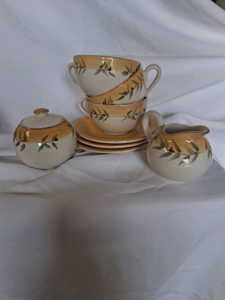 Crate & Barrel Dinner Set Set Of 3