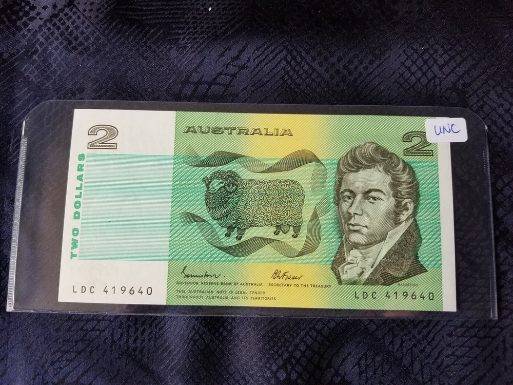 Australia 2 Dollars 1985 Uncirculated - Serial #LDC 419640