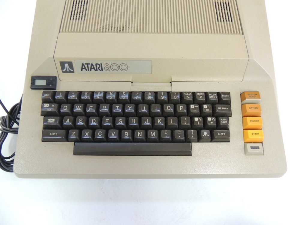 Atari 800 Vintage Home Computer Tested + power, composite cable, 1902A cable