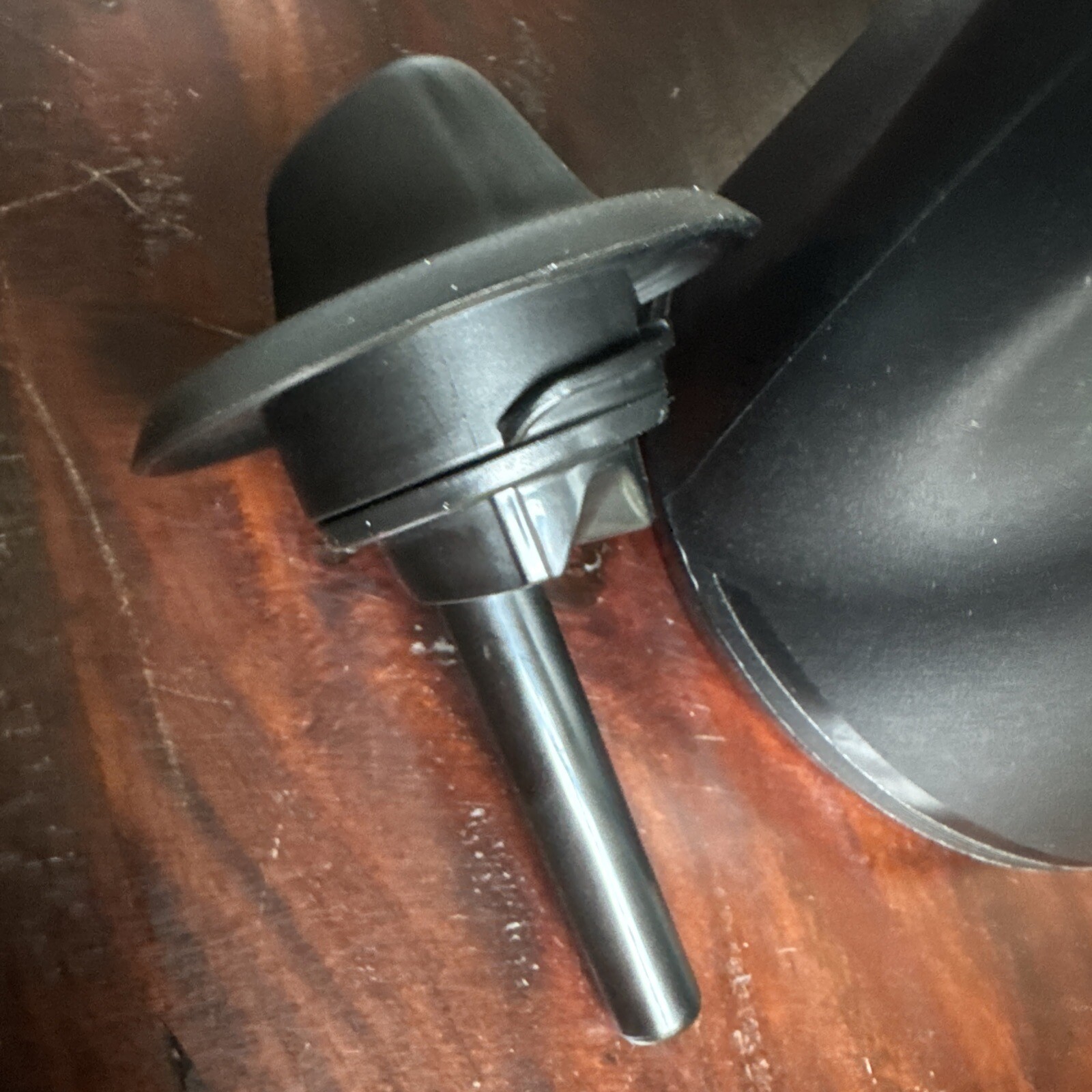 Tupperware ThermoTup black thermal pitcher carafe 1L 900mL hot or cold 12hrs New