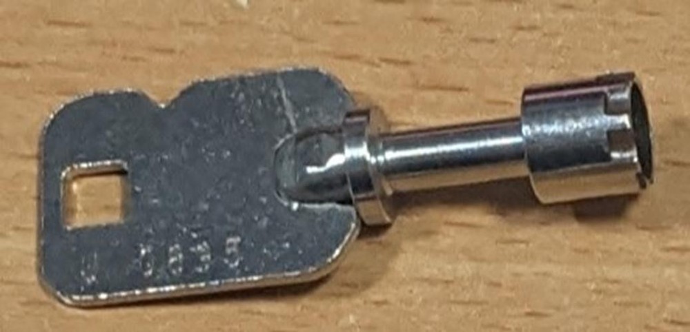 GREENWALD MONEY BOX REPLACEMENT KEY (SAME AS GW 8-166-1) CODED J0895