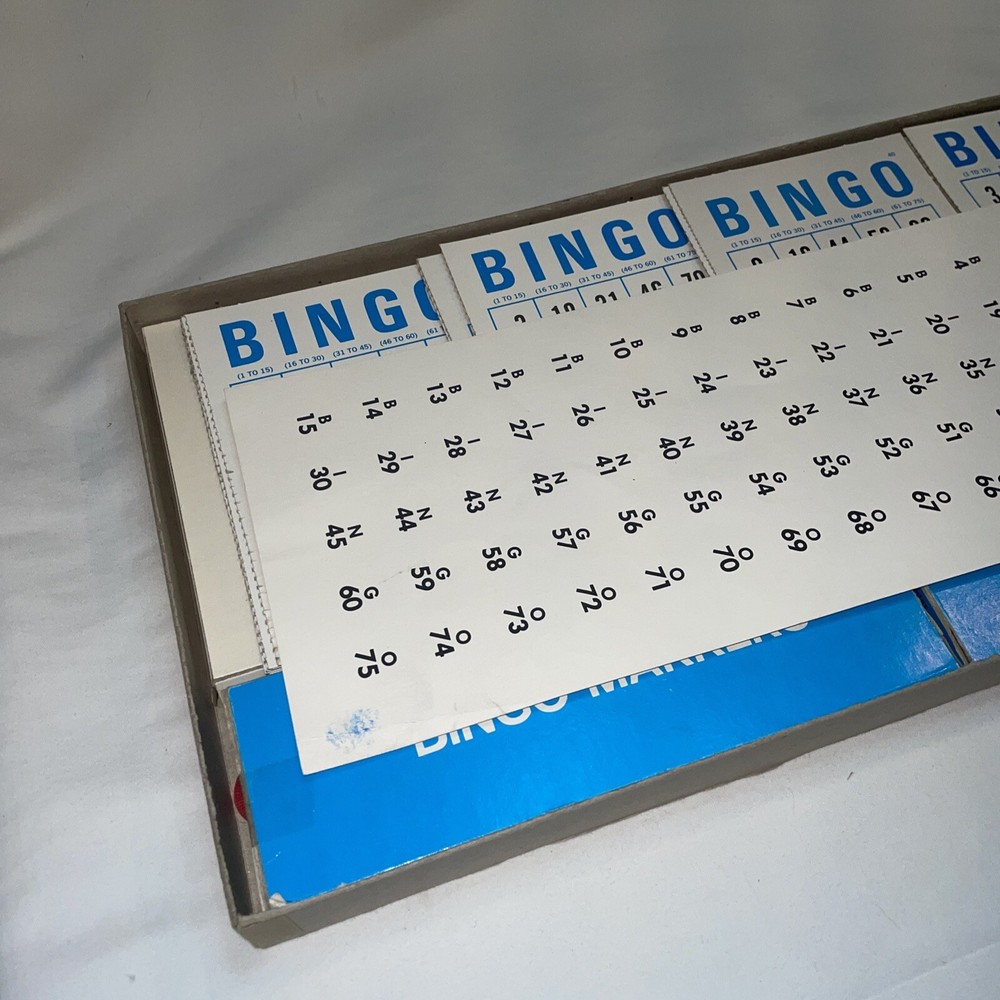 VINTAGE BINGO GAME - 1967 Saalfield Nice
