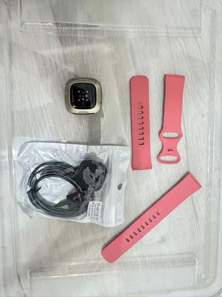 [TESTED] Fitbit Versa 3 - Data Cleared - GOLD [Grade A]