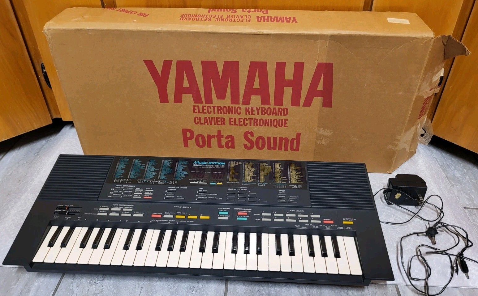 Yamaha PortaSound PSS-480 Digital Synthesizer Keyboard + Box Manual WORKS Clean