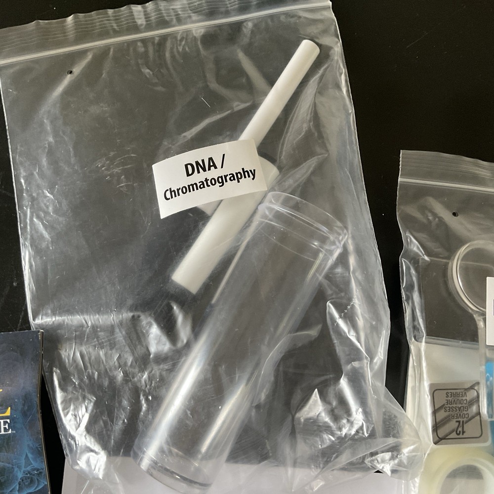 WILD ENVIRONMENTAL SCIENCE Forensic Science Lab - Crime Scene Science Kit STEM