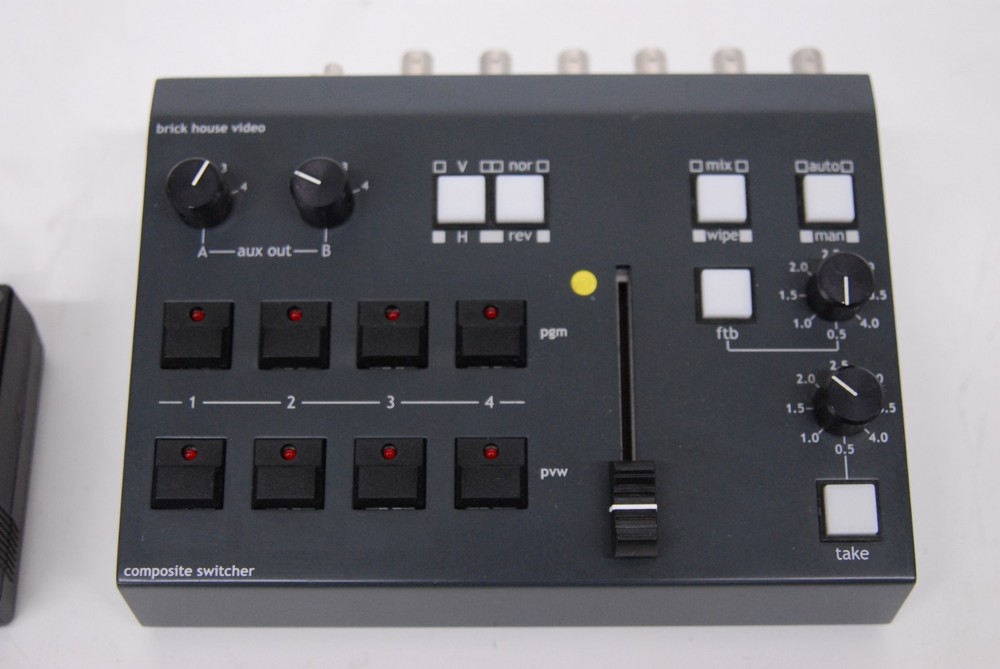 Brick House Video VTB-2A Composite Switcher w/ Power Adapter - TESTED