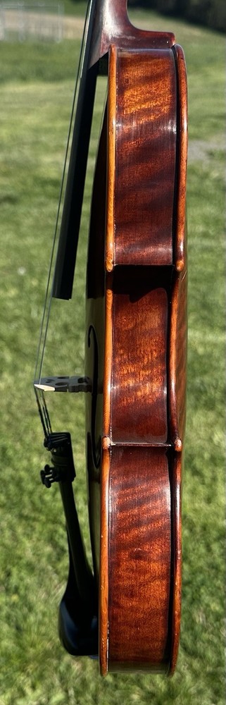 Beautiful Sounding Guarneri Model Violin 2-Pc Flamed Back