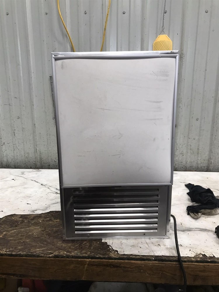 Raritan ICER-ETTE automatic ice maker ice cube machine 83SS
