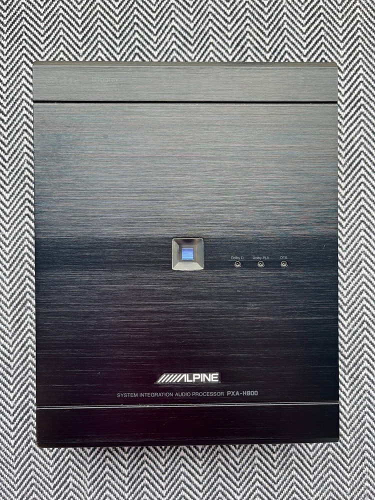 ALPINE DIGITAL SOUND PROCESSOR PXA-H800  AND REMOTE COMMANDER RUX-C800